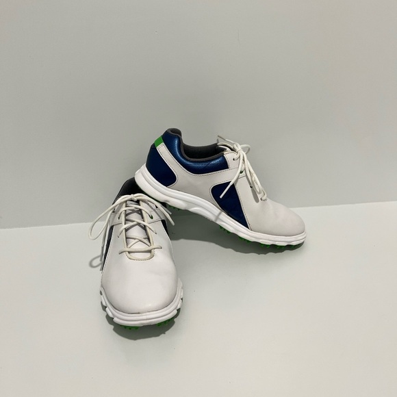 Footjoy Boys Golf shoe size 4 - Picture 1 of 9